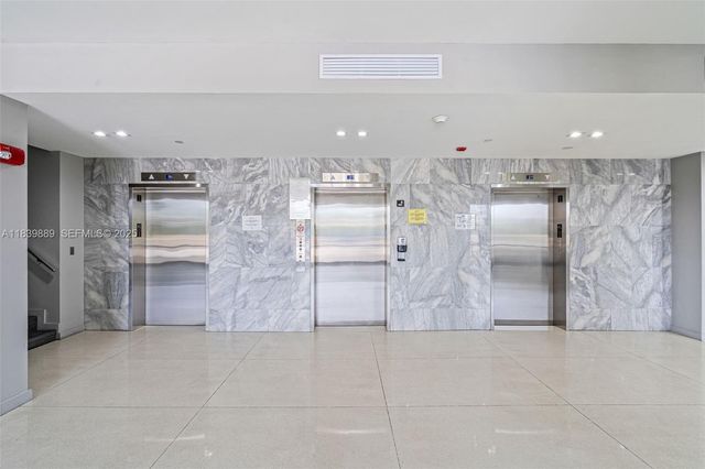 20379 W Country Club Drive PH38, Aventura, FL 33180