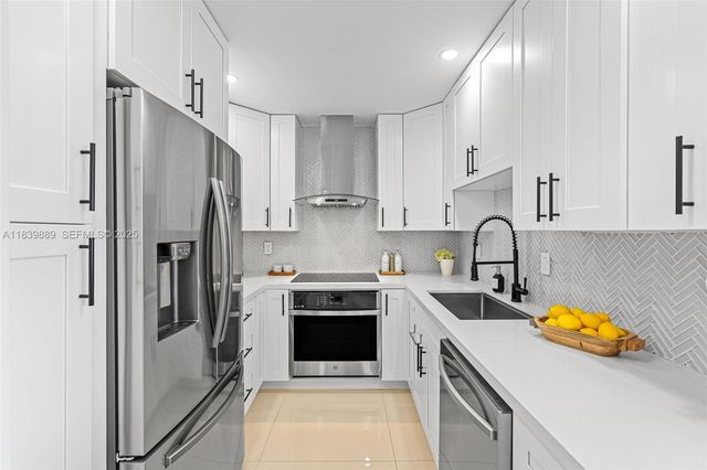 20379 W Country Club Drive PH38, Aventura, FL 33180