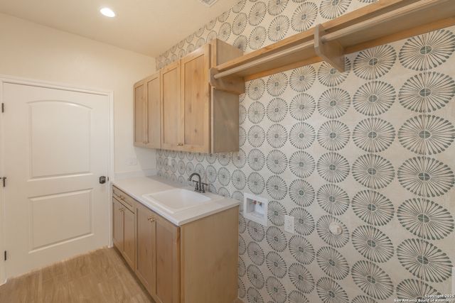 591 Eichman, Poteet, TX 78065