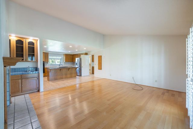 2738 Stony Creek Cir, Acampo, CA 95220