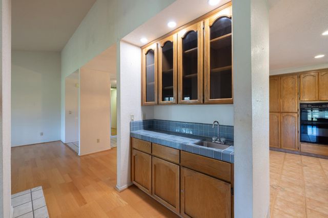 2738 Stony Creek Cir, Acampo, CA 95220