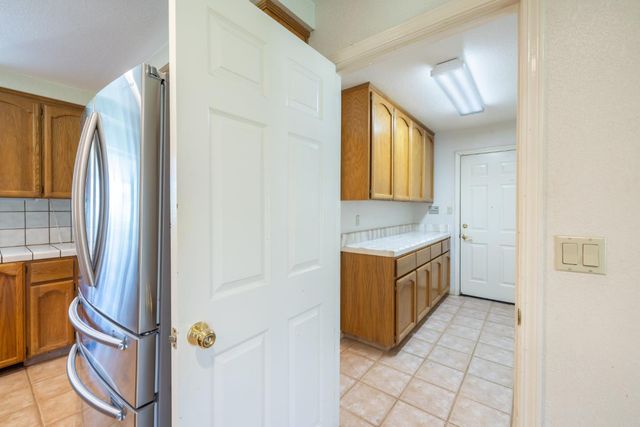 2738 Stony Creek Cir, Acampo, CA 95220