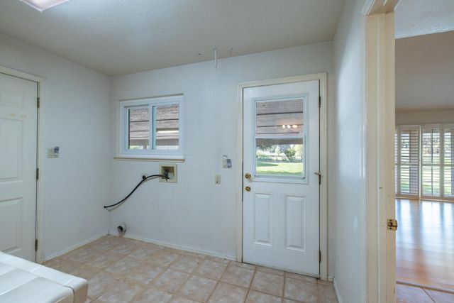 2738 Stony Creek Cir, Acampo, CA 95220