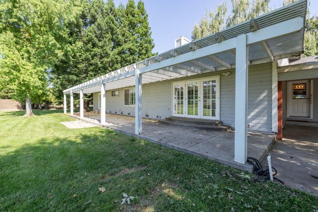 2738 Stony Creek Cir, Acampo, CA 95220