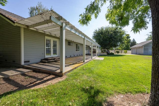 2738 Stony Creek Cir, Acampo, CA 95220