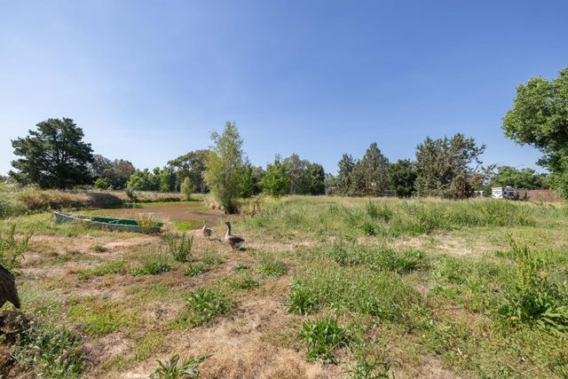 2738 Stony Creek Cir, Acampo, CA 95220
