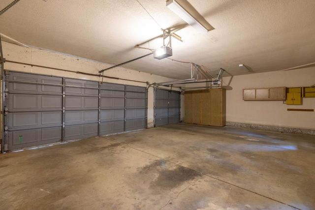 2738 Stony Creek Cir, Acampo, CA 95220