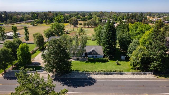 2738 Stony Creek Cir, Acampo, CA 95220