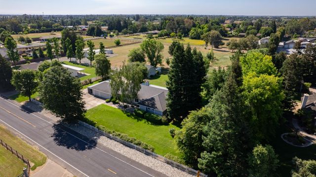 2738 Stony Creek Cir, Acampo, CA 95220