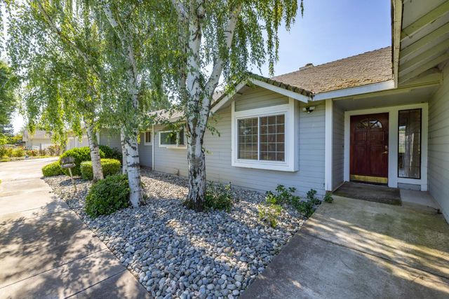 2738 Stony Creek Cir, Acampo, CA 95220