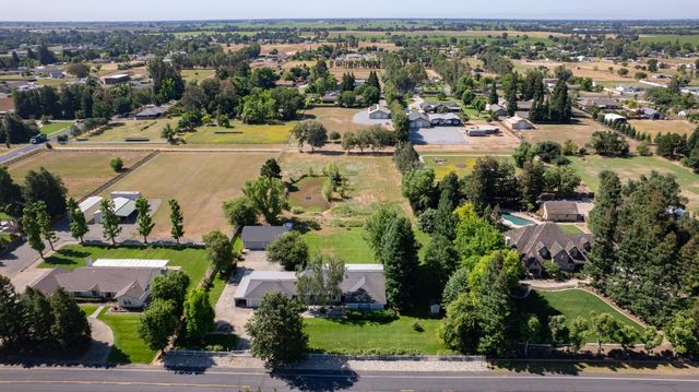 2738 Stony Creek Cir, Acampo, CA 95220