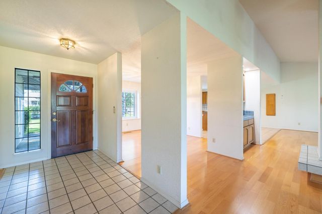 2738 Stony Creek Cir, Acampo, CA 95220