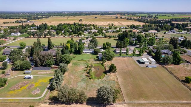 2738 Stony Creek Cir, Acampo, CA 95220