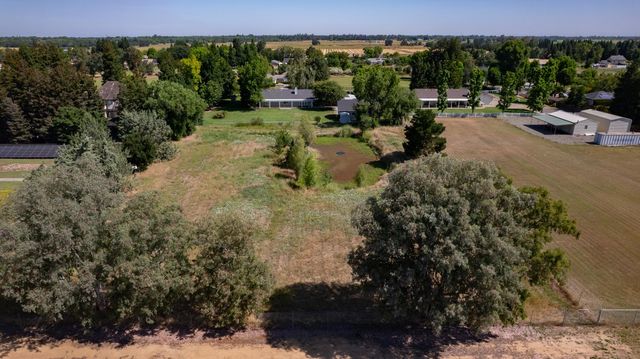 2738 Stony Creek Cir, Acampo, CA 95220