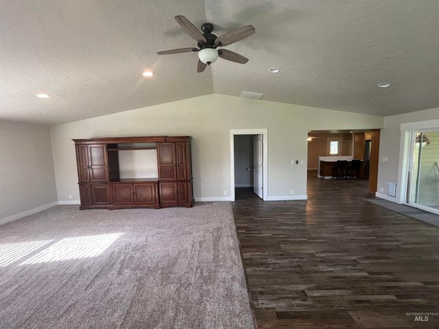 3001 Shamrock Ave, Nampa, ID 83686