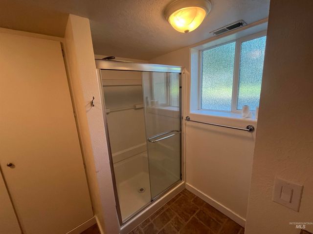 3001 Shamrock Ave, Nampa, ID 83686