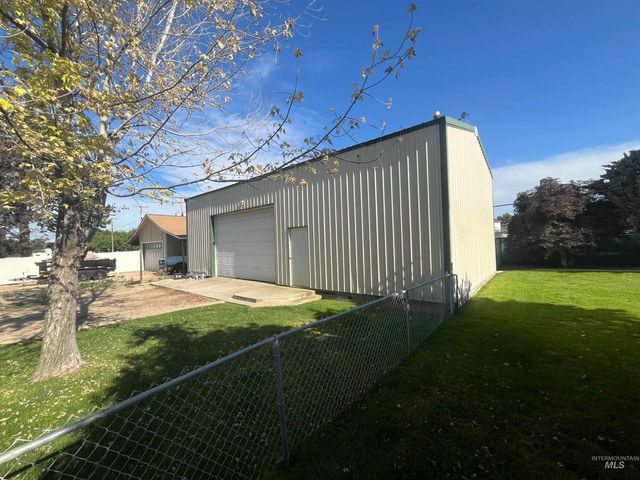 3001 Shamrock Ave, Nampa, ID 83686