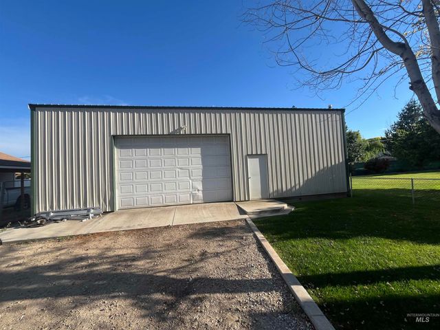 3001 Shamrock Ave, Nampa, ID 83686