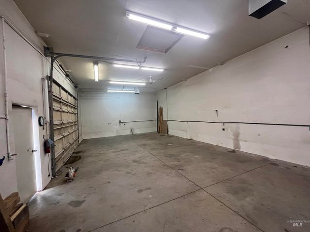 3001 Shamrock Ave, Nampa, ID 83686