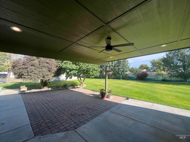 3001 Shamrock Ave, Nampa, ID 83686
