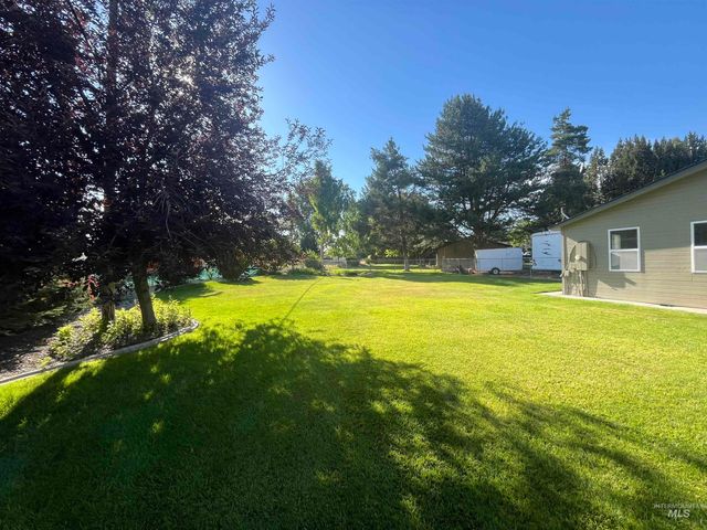 3001 Shamrock Ave, Nampa, ID 83686