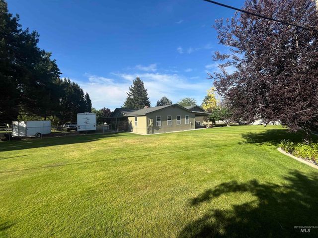 3001 Shamrock Ave, Nampa, ID 83686