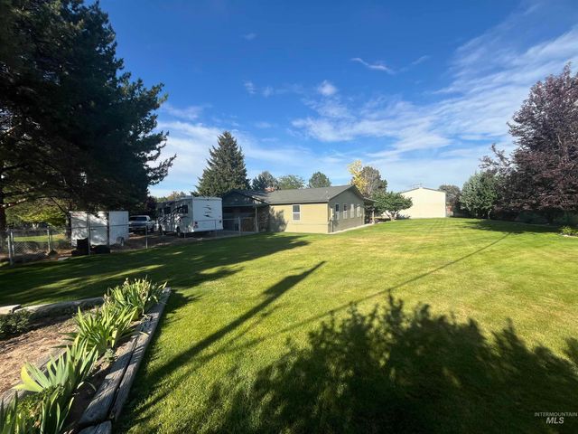 3001 Shamrock Ave, Nampa, ID 83686