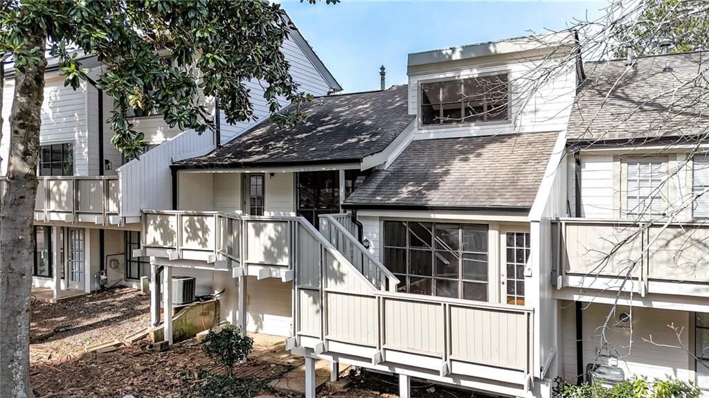 4962 N Ellipse, Marietta, GA 30068