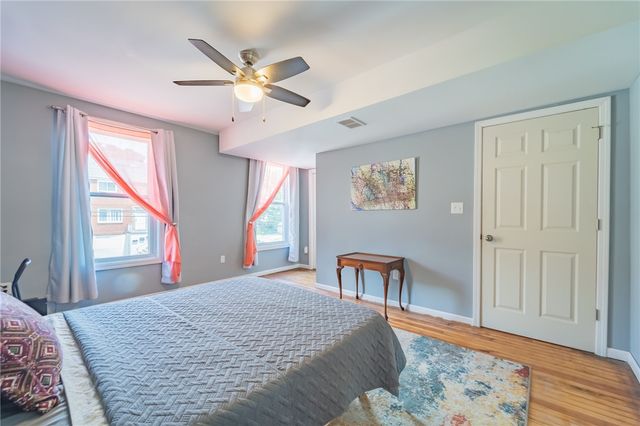 102 Secane Ave, Mt Washington, PA 15211