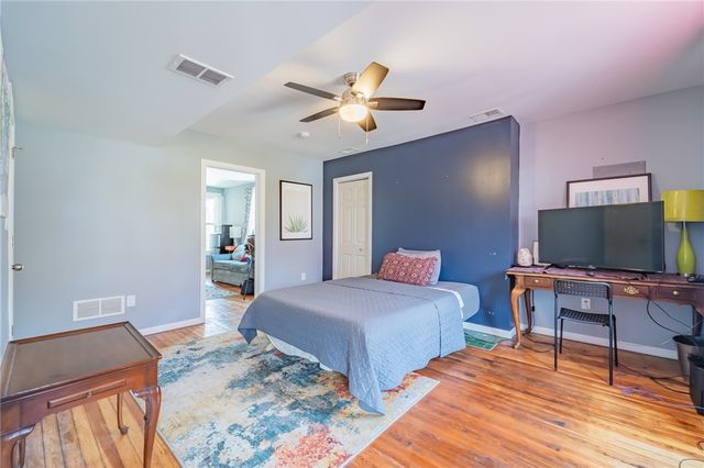 102 Secane Ave, Mt Washington, PA 15211