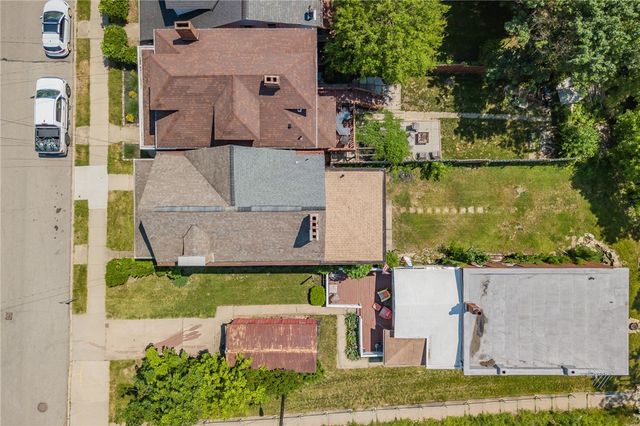 102 Secane Ave, Mt Washington, PA 15211