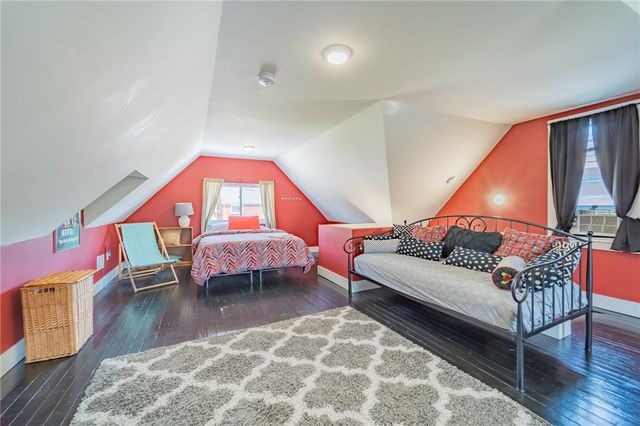 102 Secane Ave, Mt Washington, PA 15211