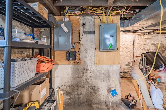 102 Secane Ave, Mt Washington, PA 15211