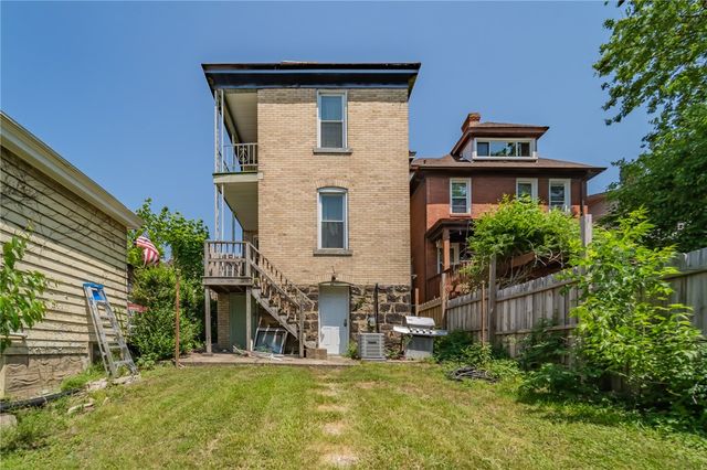 102 Secane Ave, Mt Washington, PA 15211