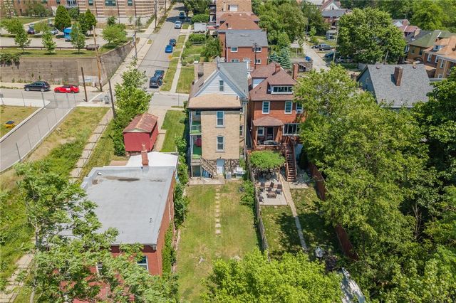 102 Secane Ave, Mt Washington, PA 15211