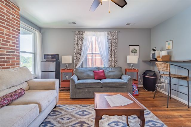 102 Secane Ave, Mt Washington, PA 15211