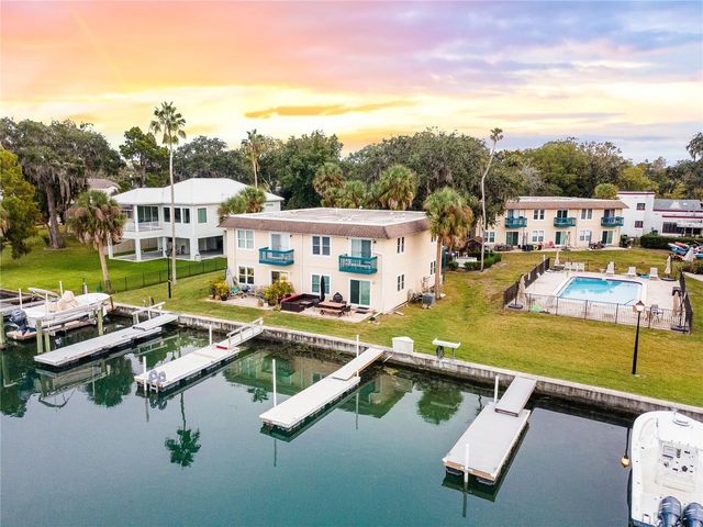 30 SE VALARE LANE 102B, Crystal River, FL 34429