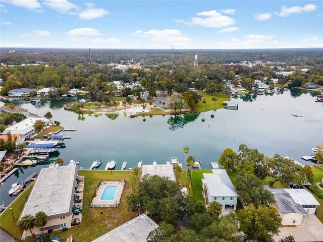 30 SE VALARE LANE 102B, Crystal River, FL 34429