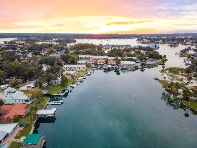 30 SE VALARE LANE 102B, Crystal River, FL 34429