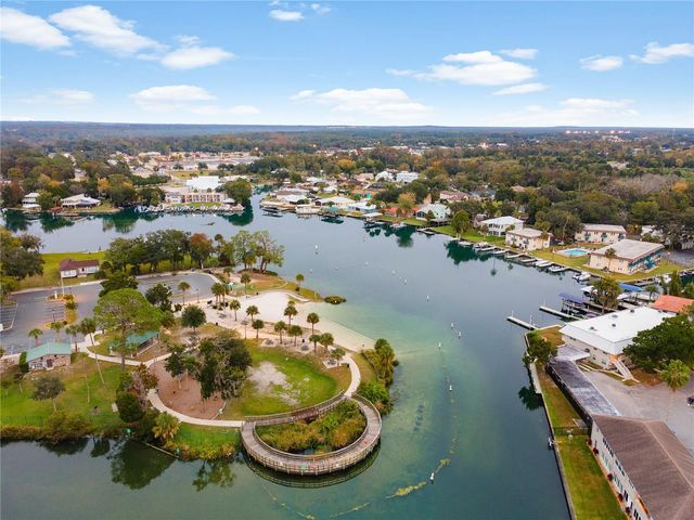 30 SE VALARE LANE 102B, Crystal River, FL 34429