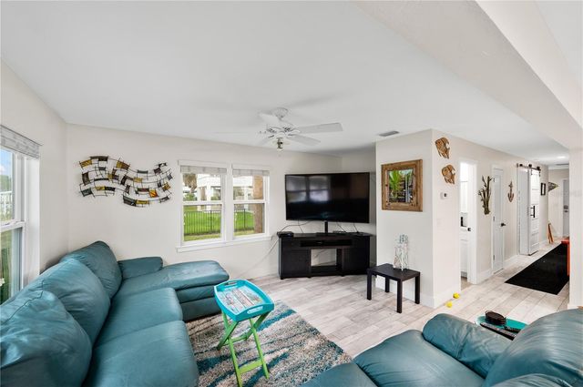 30 SE VALARE LANE 102B, Crystal River, FL 34429