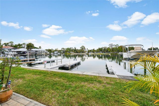 30 SE VALARE LANE 102B, Crystal River, FL 34429