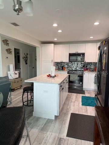 30 SE VALARE LANE 102B, Crystal River, FL 34429