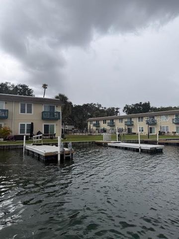 30 SE VALARE LANE 102B, Crystal River, FL 34429