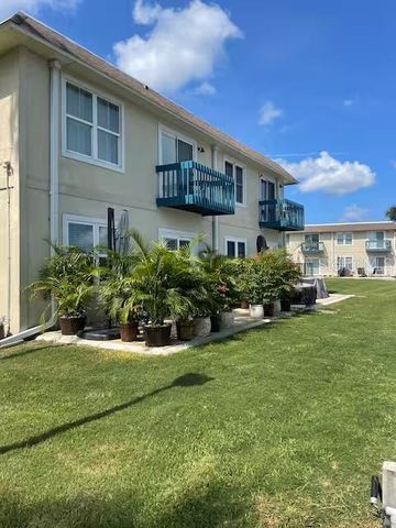 30 SE VALARE LANE 102B, Crystal River, FL 34429