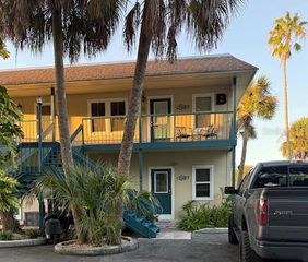 30 SE VALARE LANE 102B, Crystal River, FL 34429