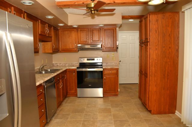 3809 Cinnamon Trail, Evansville, IN 47715