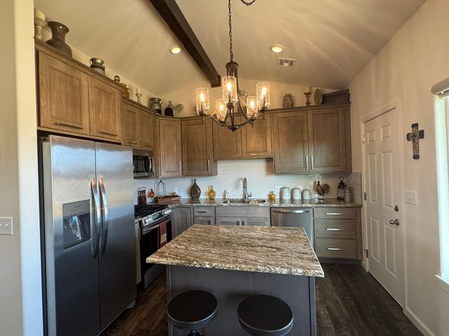 4426 Niblick Dr, Winfield, KS 67156