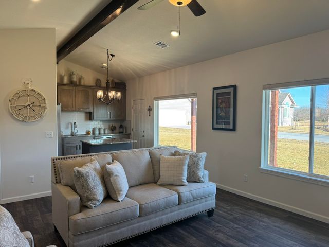 4426 Niblick Dr, Winfield, KS 67156