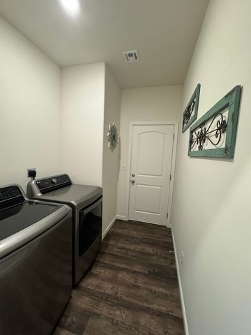 4426 Niblick Dr, Winfield, KS 67156